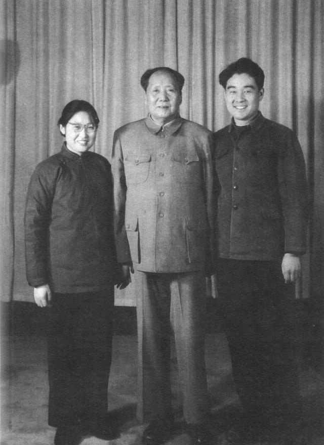 1966年，李讷拜访李敏，李敏开门见山的问到：你来找我有什么事？