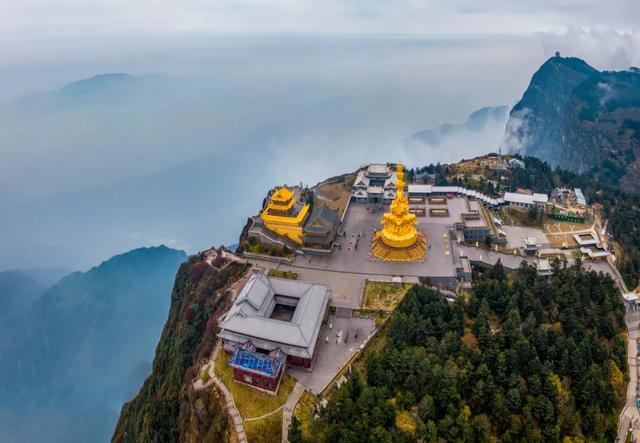 青山如黛,锦绣峨眉——峨眉山旅游攻略