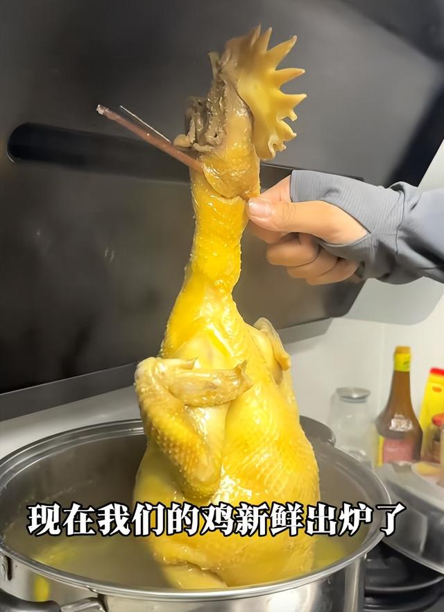 全红婵哥哥参加厨综被淘汰，岳云鹏急忙找补，官媒都看不下去了