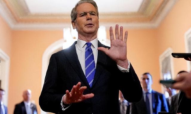 中美吉隆坡刚谈妥，美国又变脸，美财长通告全球，将继续针对中国