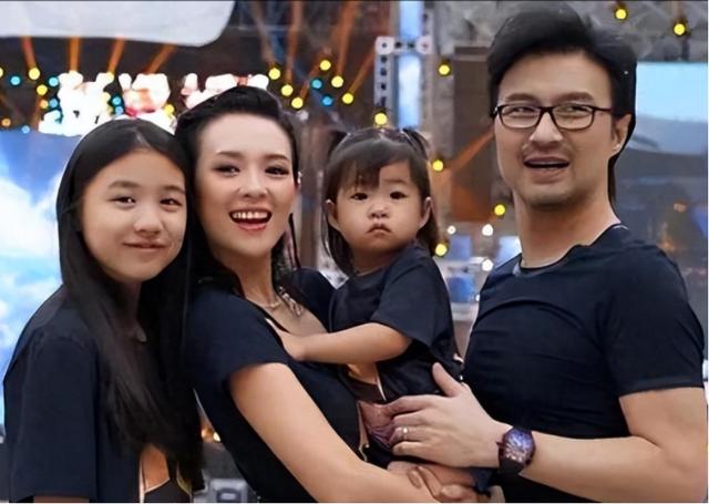 离婚不到两年，章子怡又官宣喜讯，成为汪峰“高攀不起”的存在