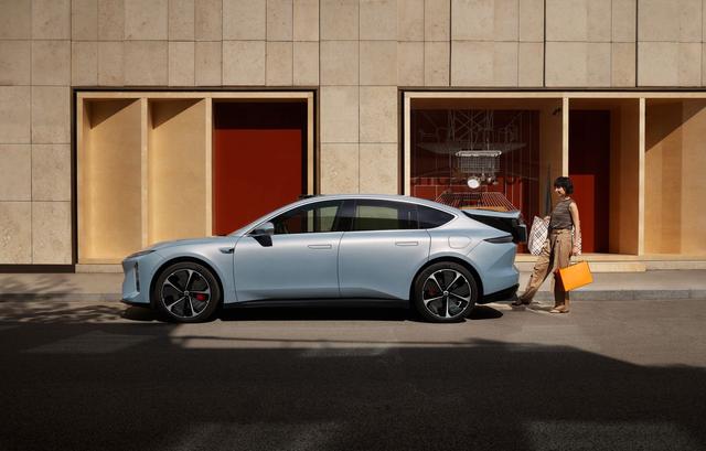 太反常了！以美国为首的西方媒体齐发声：中国已在关键领域崛起！