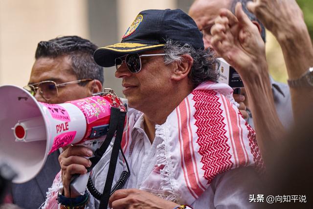 哥伦比亚总统撤换部分驻华使馆外交官