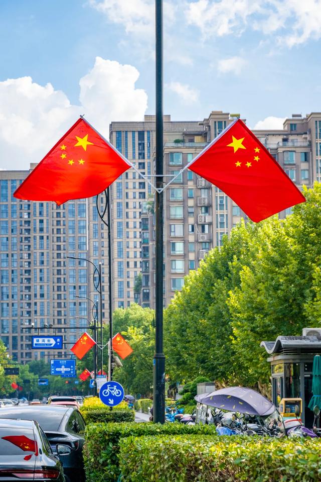 漫步拱墅，邂逅满街“中国红”！