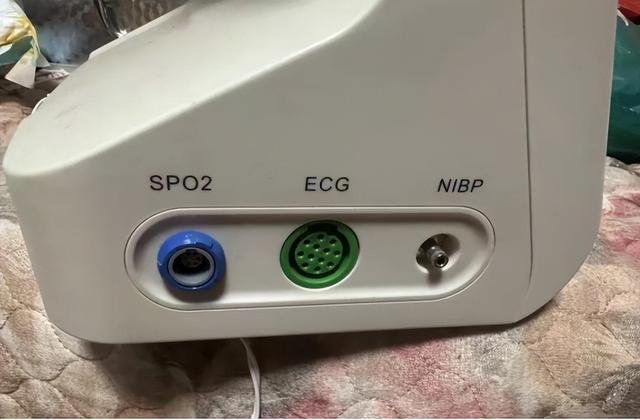 医用安卓设备流入闲鱼，破解后卖130元，还带放射性标志