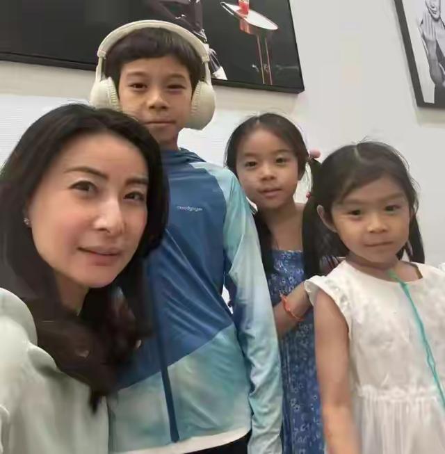 没想到，一向谨慎正能量的冠军郭晶晶，竟会在代言上踩雷了！