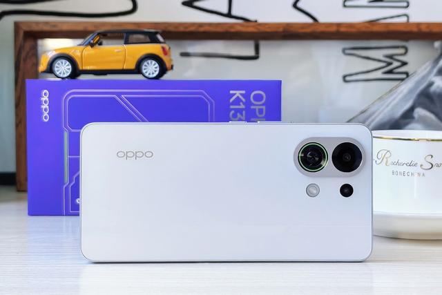 又一款自带风扇的手机来了！OPPO K13 Turbo都有哪些卖点？