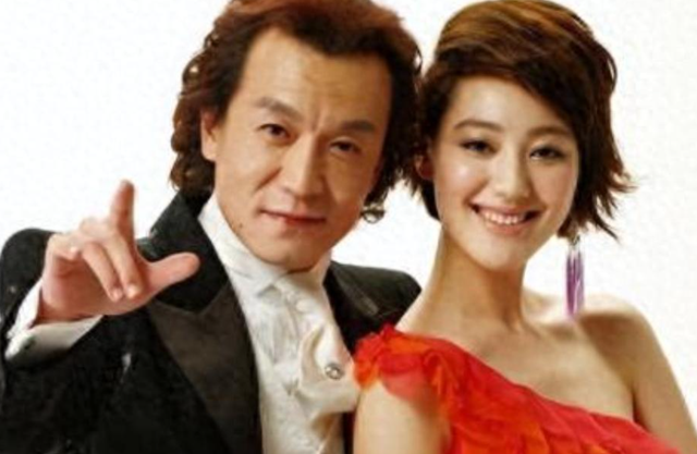 讨好大佬，陪睡上位，遭央视“开除	”	，她身上的标签哪个才是真的