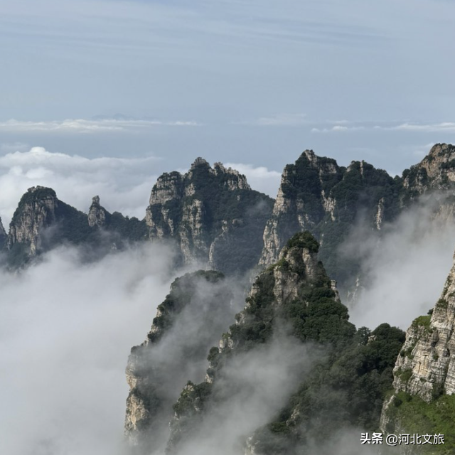 白石山，大自然的地质杰作~