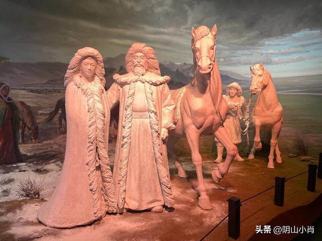 参观内蒙古博物院新馆