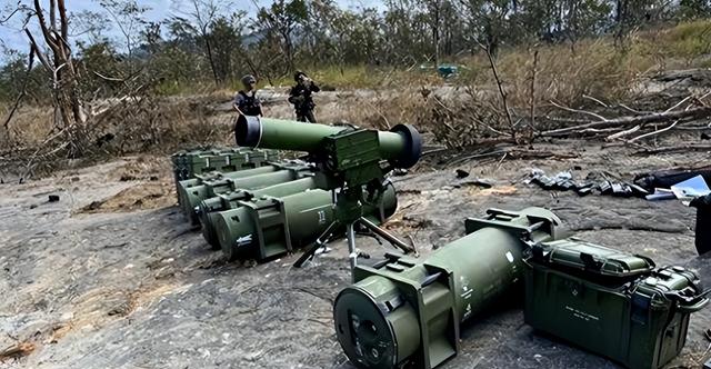 局势彻底失控？柬埔寨大势已去，军队丢盔弃甲，东南亚成大国角力修罗场