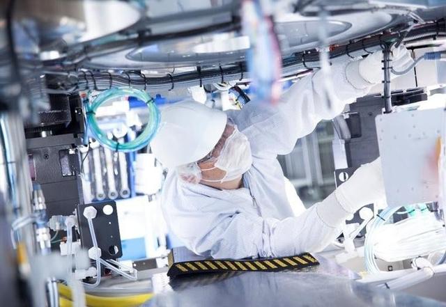 不到24小时，中方又对日本命脉下手，高市承认，中国要来真的了