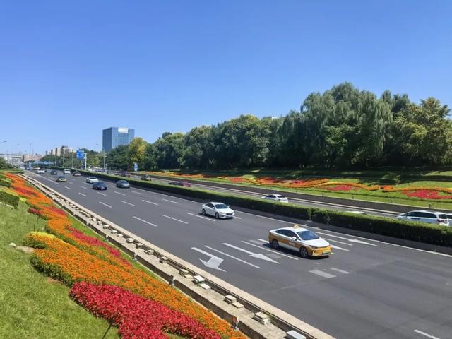 承载历史寄望和平，主题景观布置亮相西城！