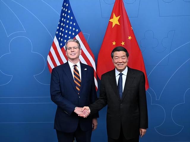 赖清德下令实弹备战	，蒋万安向大陆表明立场，台独与外部势力暧昧