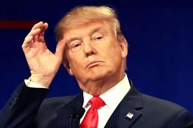 中美上桌谈判前，特朗普通知中国，一个不变	，白宫已踢走反华官员