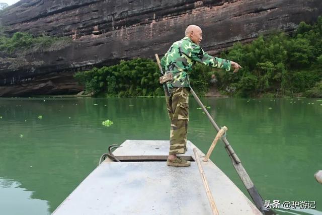 郴州的“坦”，丹霞洞穴中的独特景观，刷新你的认知！