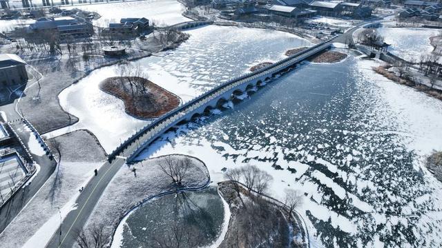 霁雪北湖 冰封水墨