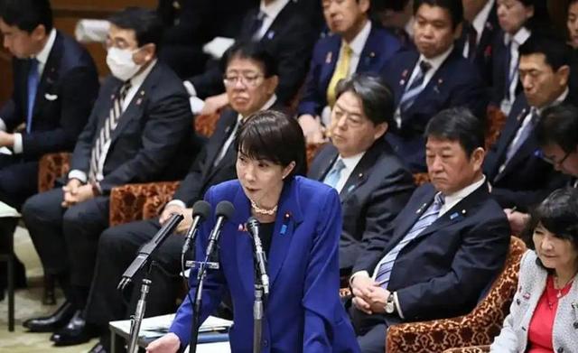 中方不再好言相劝，反击一步步到位，美媒：高市早苗毫无还手之力
