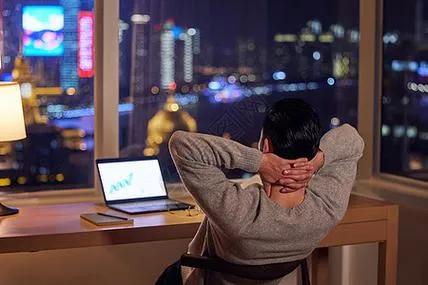 钱再多有什么用？51岁影帝黄渤如今的现状，给我们所有人提了个醒