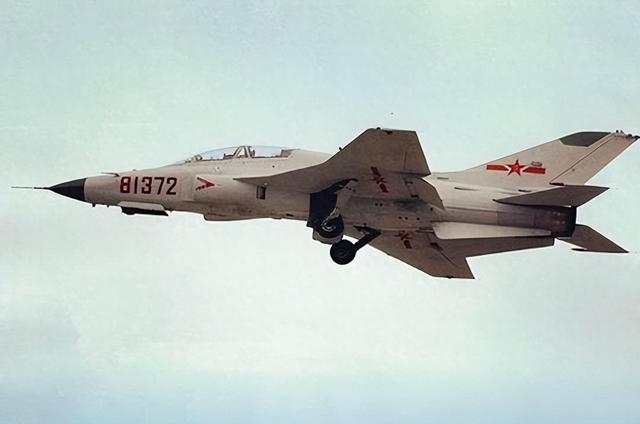 攻不了也守不住！中国空军在西藏上空，足足被印度空军欺负了40年