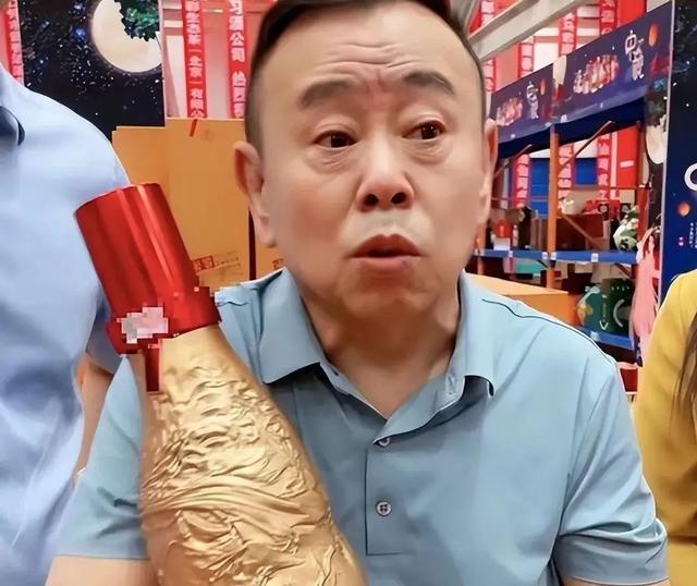 晚节不保？闫学晶哭穷不到三天，潘长江再度“作妖” 赵本山被连累