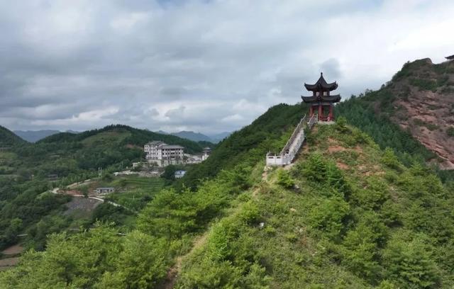 巧盼君至丨避暑秘境 陇南奇观：西和八峰崖 邀你共赴云端之约！