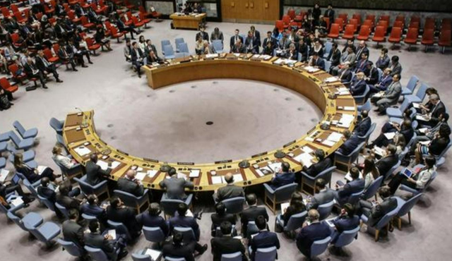 特朗普签字走人，中方送6字	，话音刚落，联合国警告剥夺美投票权