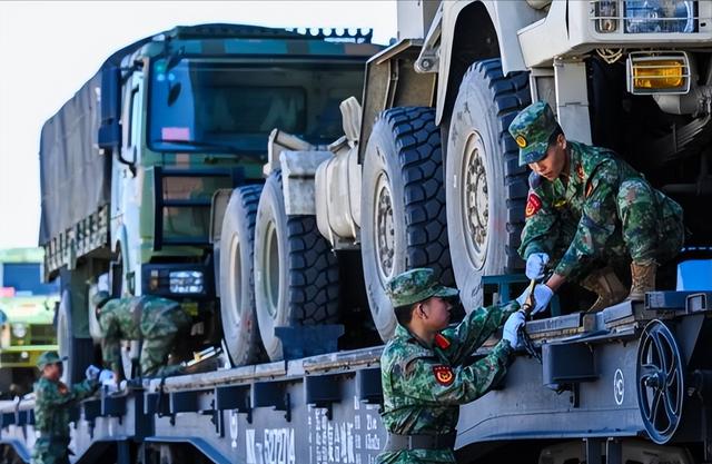 戴旭：中美一旦发生战争，美国有实力将中国沿海城市打得稀巴烂？