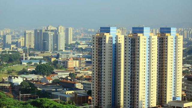 包10位情妇，睡觉全靠翻牌	，生下11个私生子，75岁仍在拼命生娃？