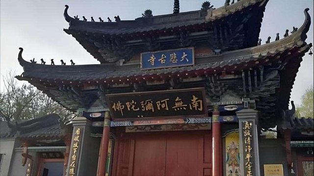 为啥欧美著名教堂大多不收费，国内寺庙普遍收费，原因其实很简单