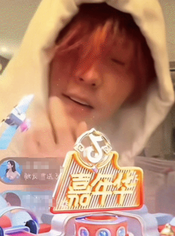 太突然！鹿哈官宣订婚，现场视频全网曝光，原来1月份就求婚成功