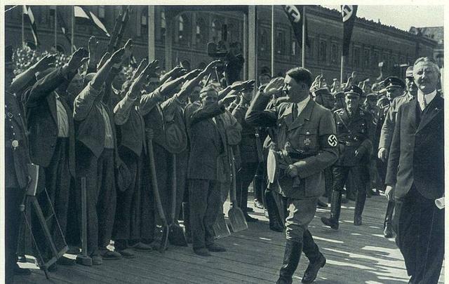 当体育遇上政治，美国如何用运动重塑战败的德国