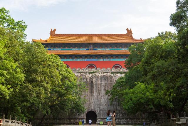 终于知道自己有多愚蠢了：南京还是太低调了，文旅都不上班吗？