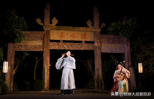 2025元！杭州“月亮船”重新起航，连续三晚点亮西湖，感兴趣吗？