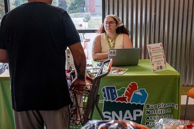 太荒唐！政府停摆28天，4200万人挨饿，这就是被人吹捧的美式民主