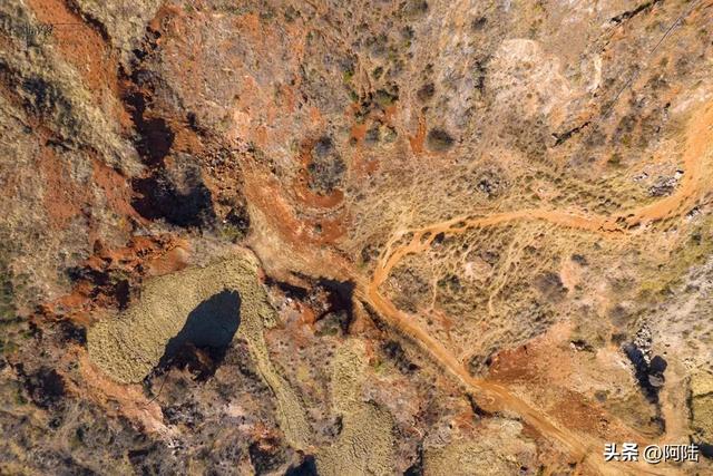 在大理洱源县惊现火山地貌?人迹罕至,跟新疆魔鬼城有得一拼