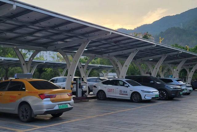 你发现没有？2026年还在坚持买油车的人	，基本都逃不出这4种情况