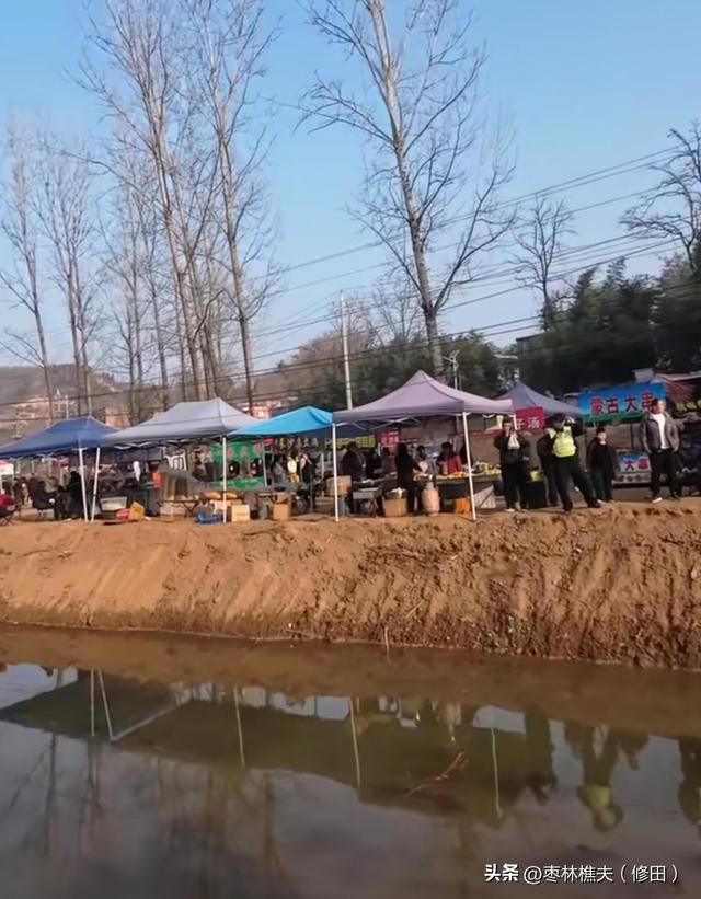 郑州贾鲁河温泉“温热”，当地官方对观赏者也是“温热”，点赞！