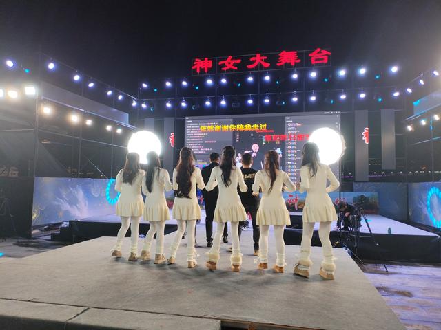 鄂渝行第三天：小红船.瞿塘峡.巫山.神女天路