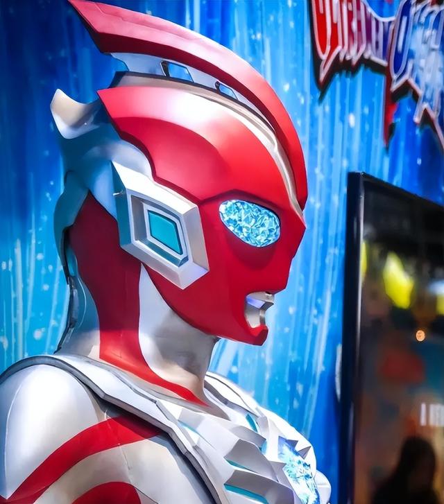 奥美迦奥特曼：地球人男主演员情报公开 能召唤流星怪兽的青年