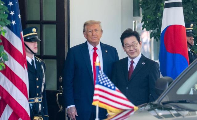 短短两天，中国的两大邻国，一个来到了北京，一个看向了美国