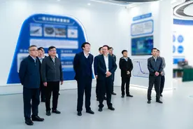 张立群带队赴青岛市推进校企地合作交流图片