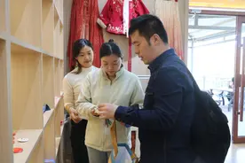组图丨天梯山石窟景区：游人如织 活动精彩纷呈图片