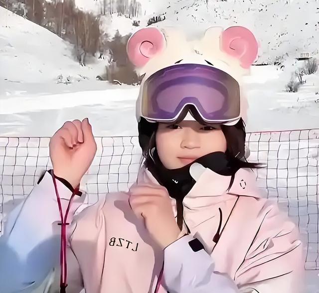 全红婵重返国家队被拍，全新样貌判若两人，意外透露出她真实处境