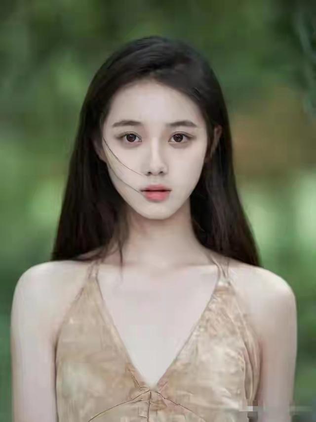 重庆一校花，172cm身段45kg，美得太犯规，让人移不开眼