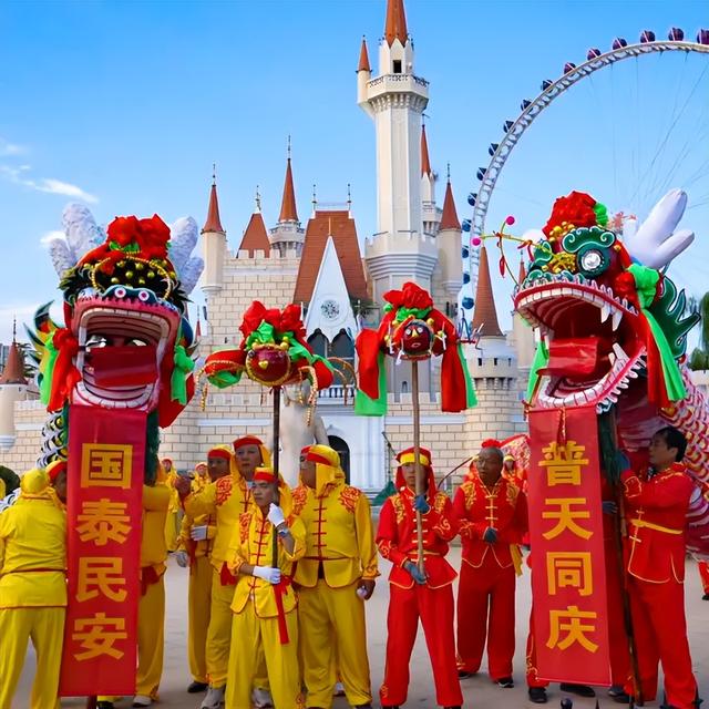 看演出、体验非遗、吃万人长寿面、听音乐会......在石景山从早玩到晚