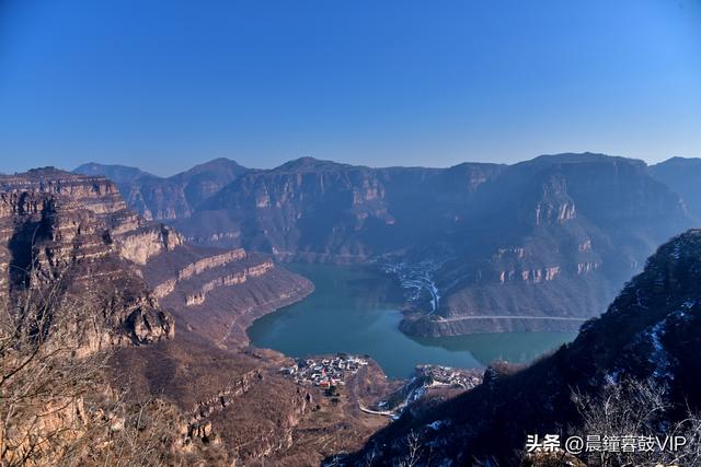 由太行屋脊俯瞰太行平湖