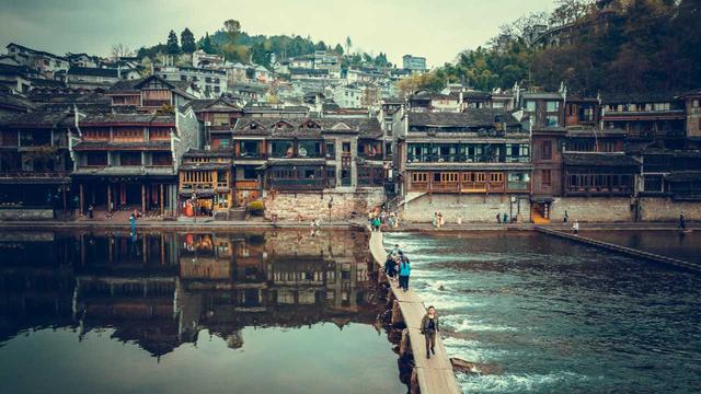 想玩点不一样，这个冬天，让我们去湘西过大年！