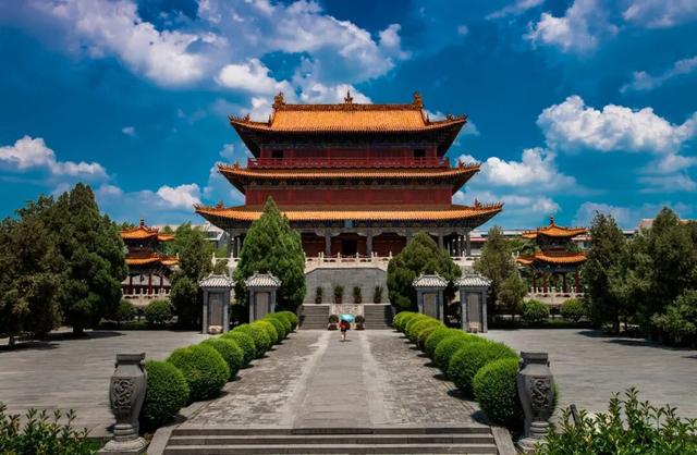 爸妈送我上大学，我带爸妈游许昌