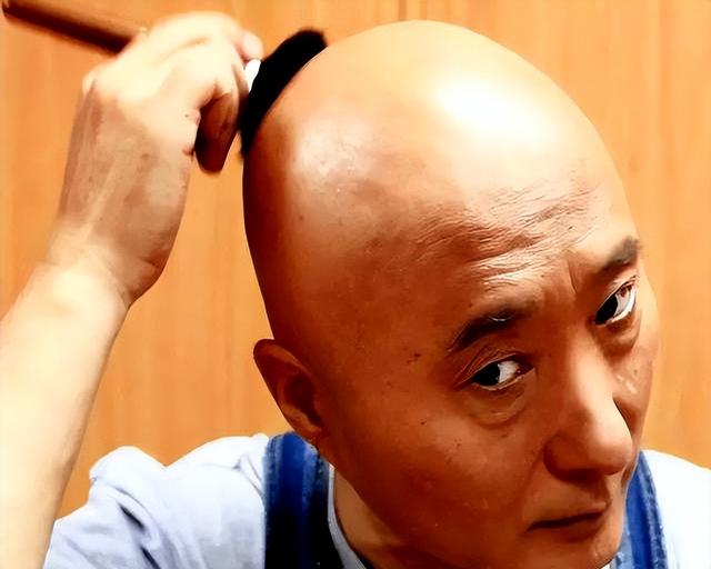 陈佩斯妹妹一家捧场《戏台》，外甥女颜值很高，妹妹张山气质不菲